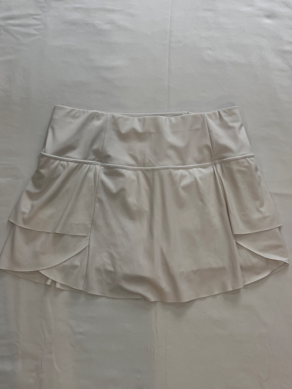 Athleta white Ruffle Hem tennis Skirt